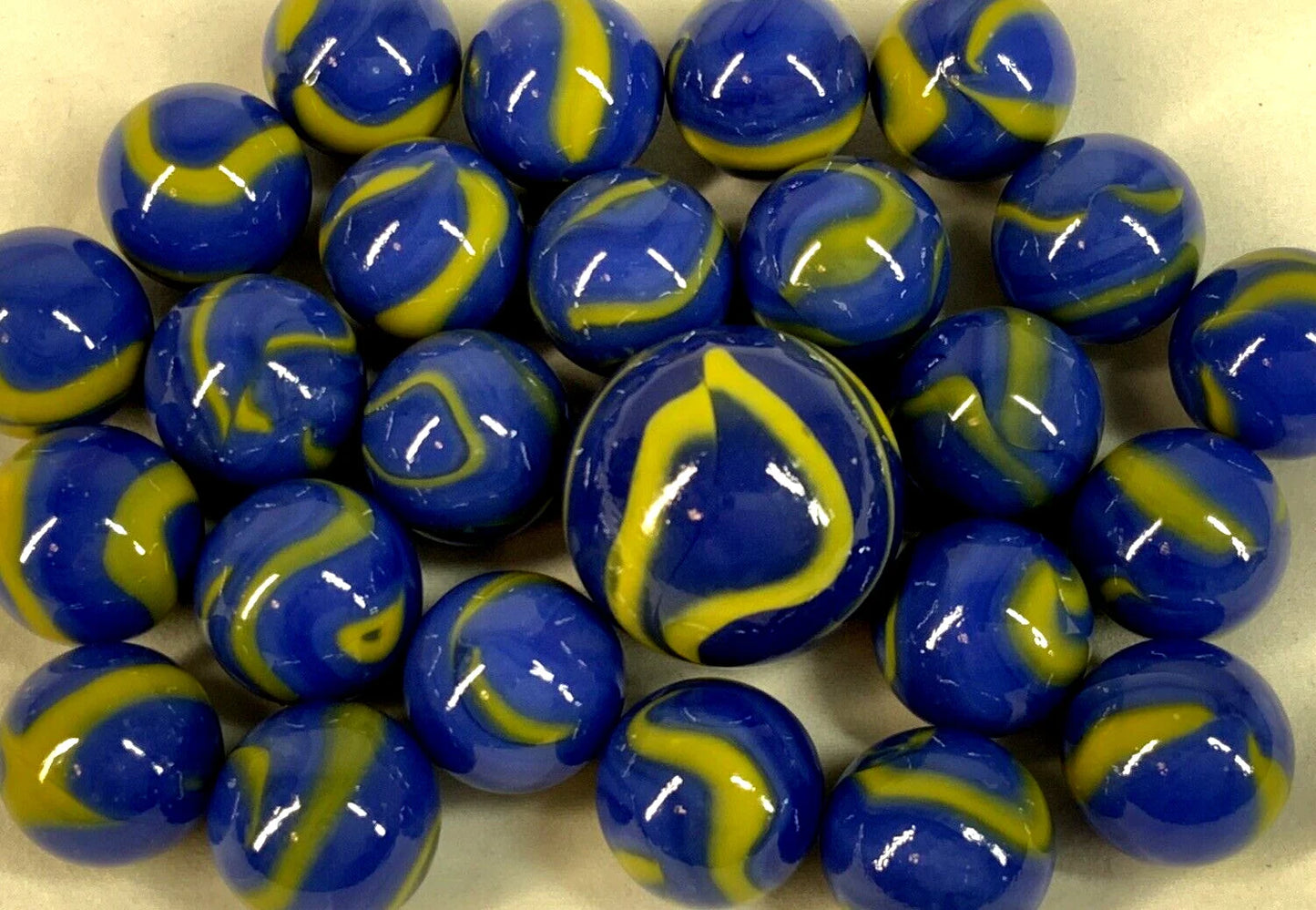 25 Marbles ANGELFISH Blue Stripes Yellow Glass game pack Shooter