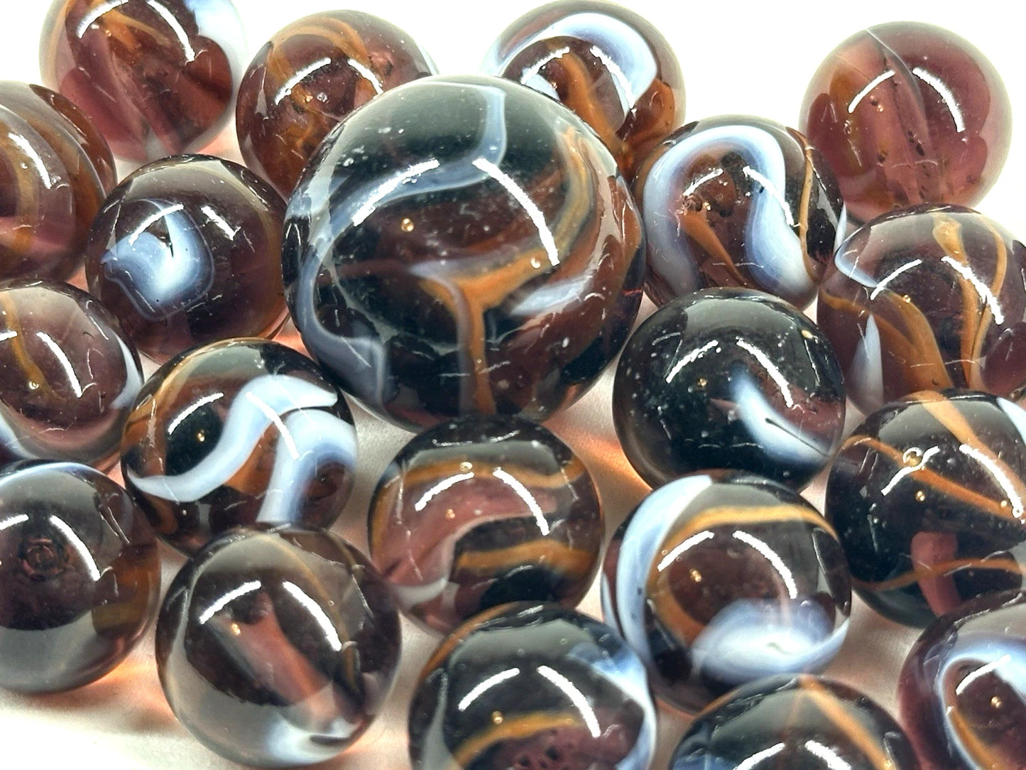 25 Glass Marbles ROCKET Brown/White Transparent Taw Mib Shooter