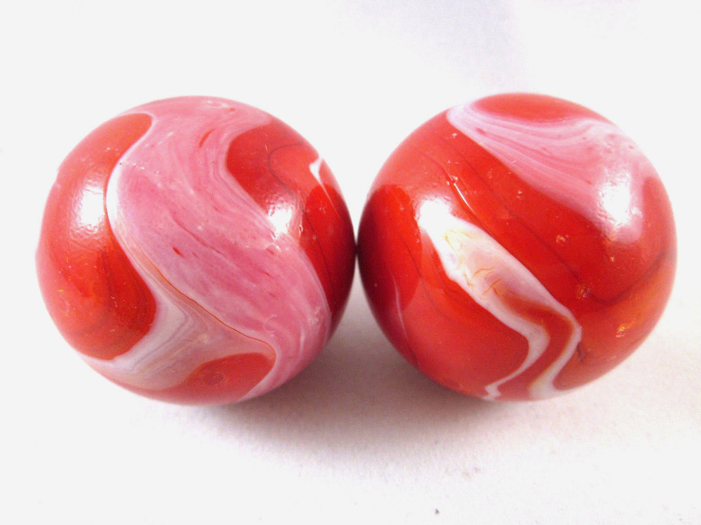Big Game Toys 2pc Red Beard Glass Marbles
