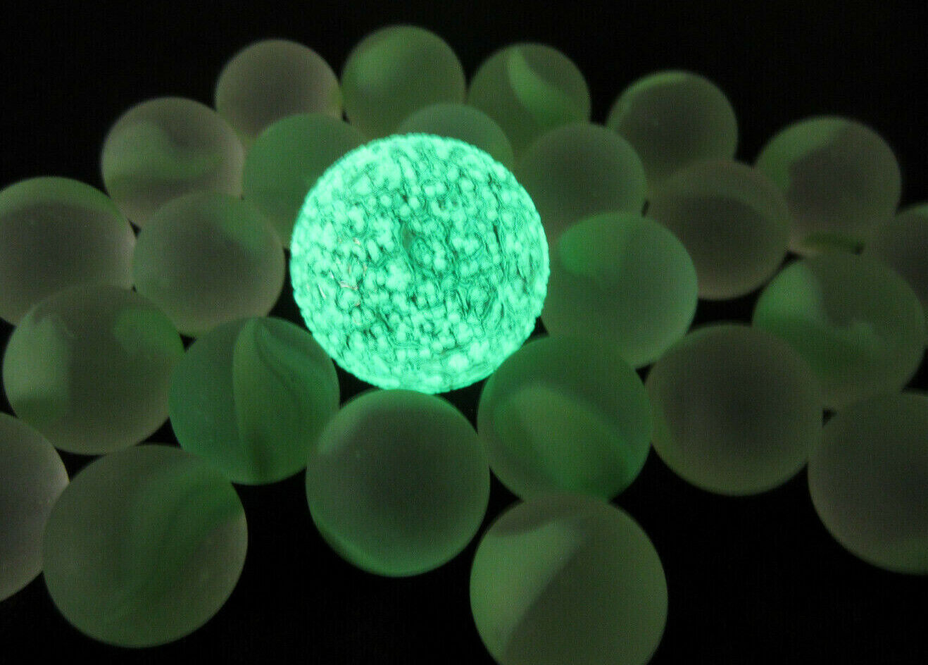 big-game-toys-25pc-moon-glow-glass-marbles