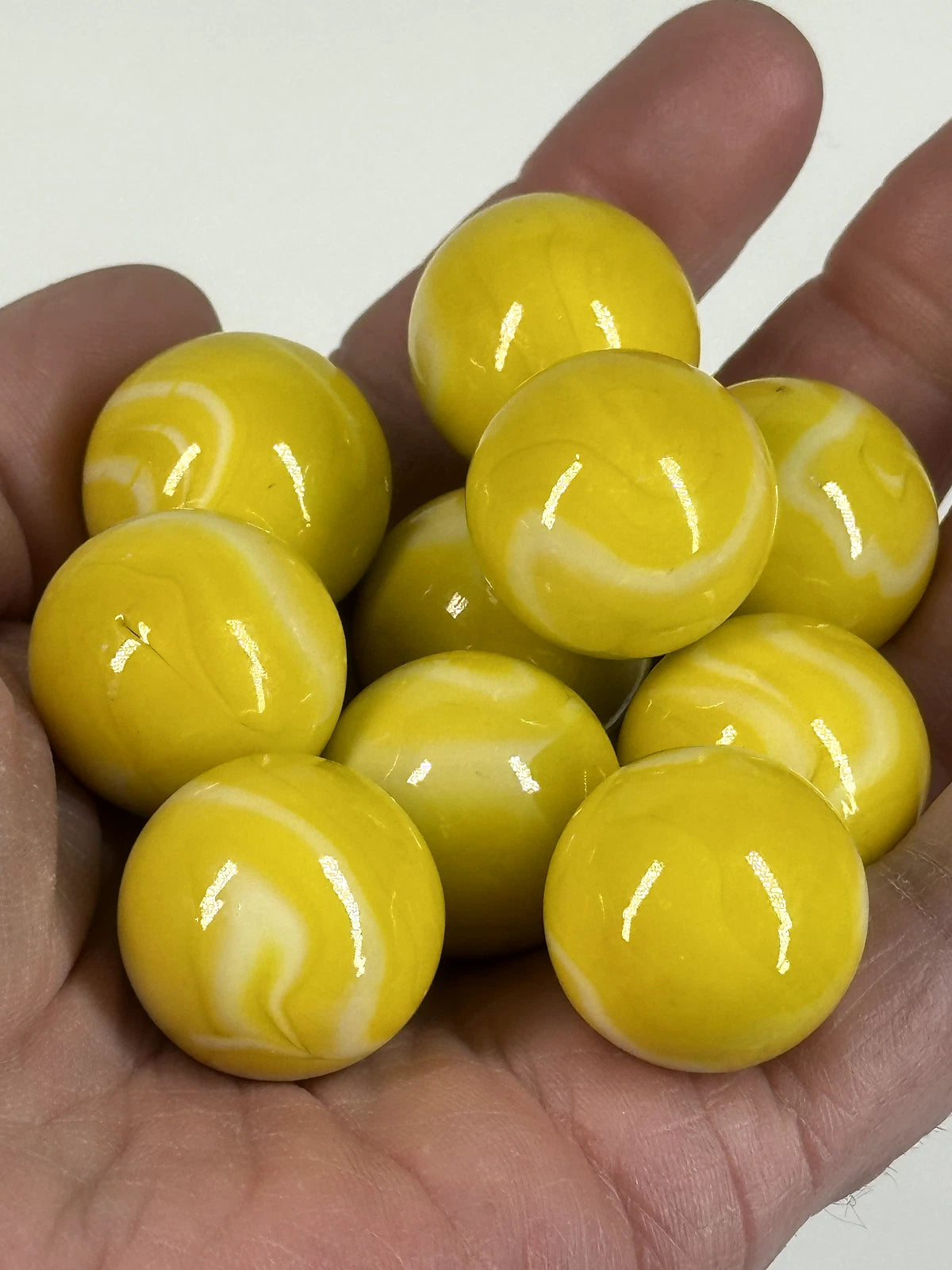 (Lot of 10) LEMON SORBET Yellow/White Swirl  Glass Marbles 22mm (7/8 inch) SHOOTER Taw Lot