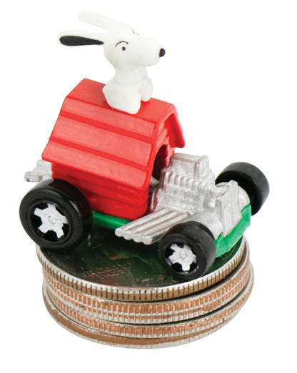 Worlds Smallest SNOOPY Red Baron Peanuts Charlie Brown Hot Wheels Cars