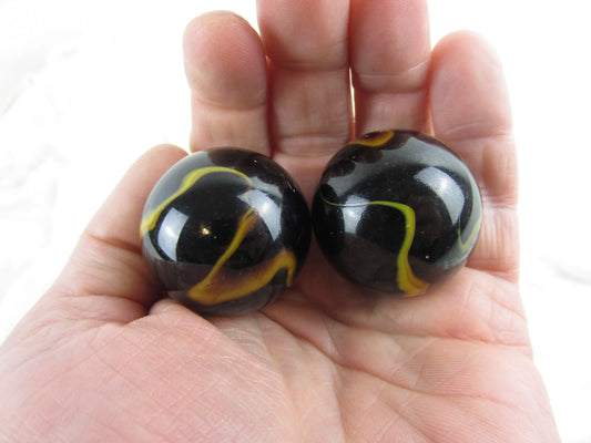 2 BOULDER 35mm POISON DART FROG Glass Marbles
