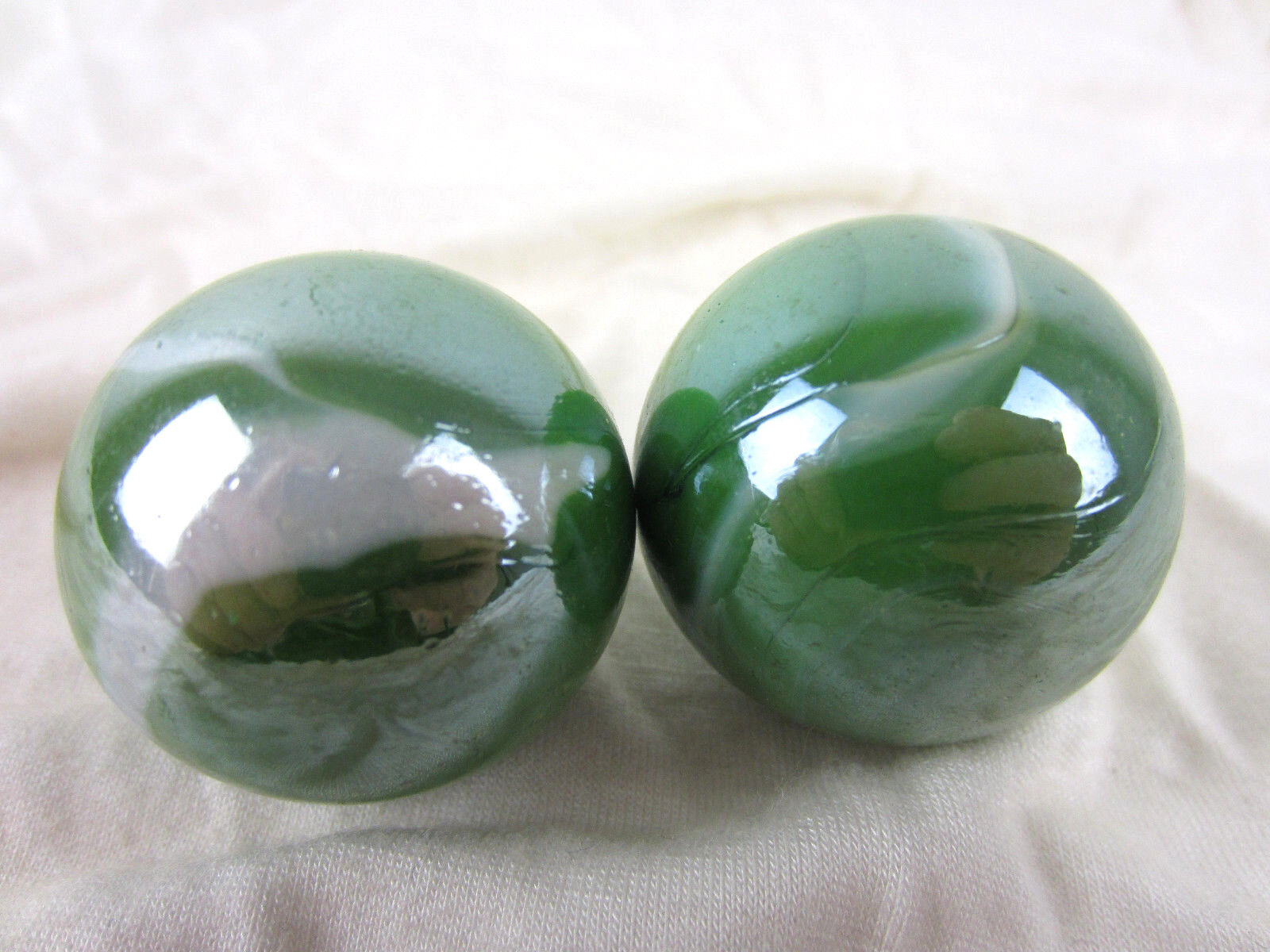 2-boulders-42mm-1-5-8-fungus-marbles-glass-ball-green-white-iridescent-large-swirl
