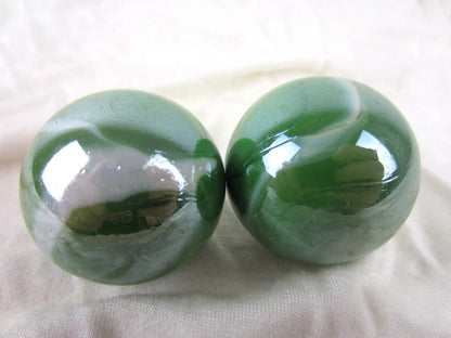 2-boulders-42mm-1-5-8-fungus-marbles-glass-ball-green-white-iridescent-large-swirl