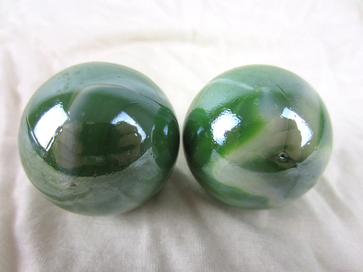 2-boulders-42mm-1-5-8-fungus-marbles-glass-ball-green-white-iridescent-large-swirl-copy