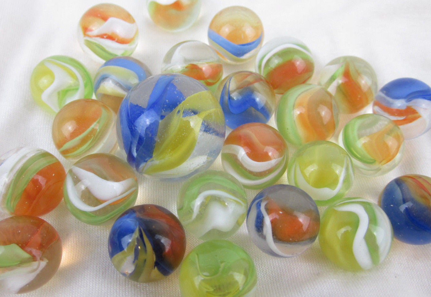 25-cats-eye-glass-marbles