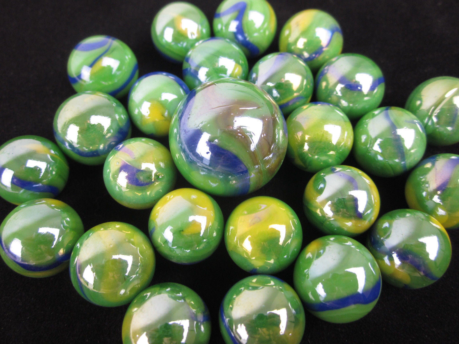 25-peacock-glass-marbles