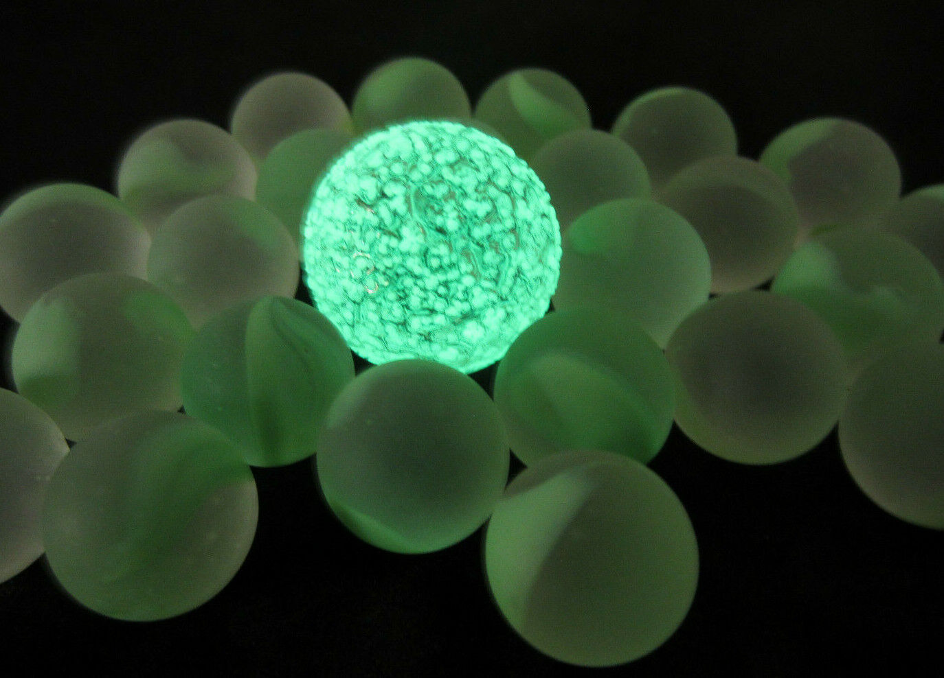 big-game-toys-25pc-moon-glow-glass-marbles