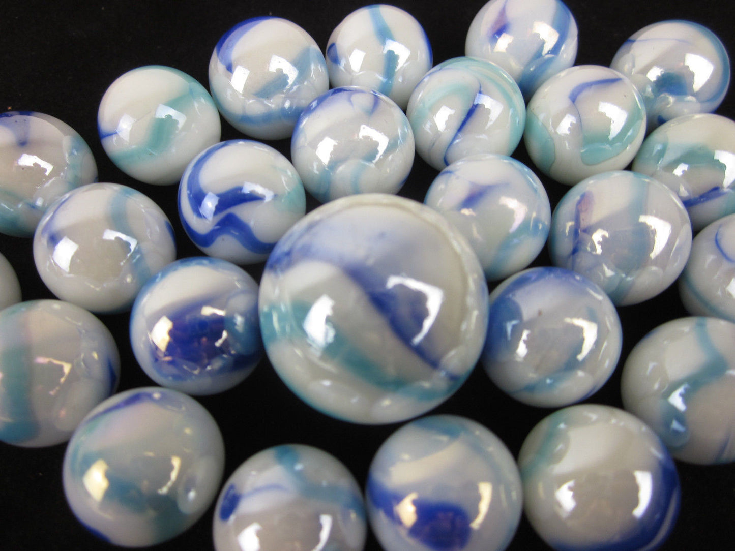 25-tiger-shark-glass-marbles